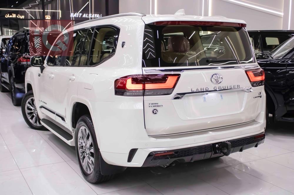 تۆیۆتا لاند کروزەر